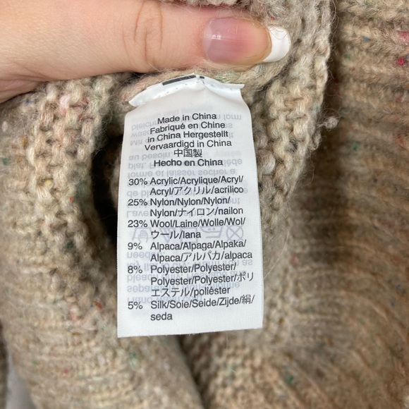 Madewell Flecked Wide Sleeve Sweater in Medium - Picture 6 of 6